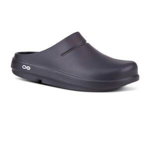 OOFOS OoCloog black clog